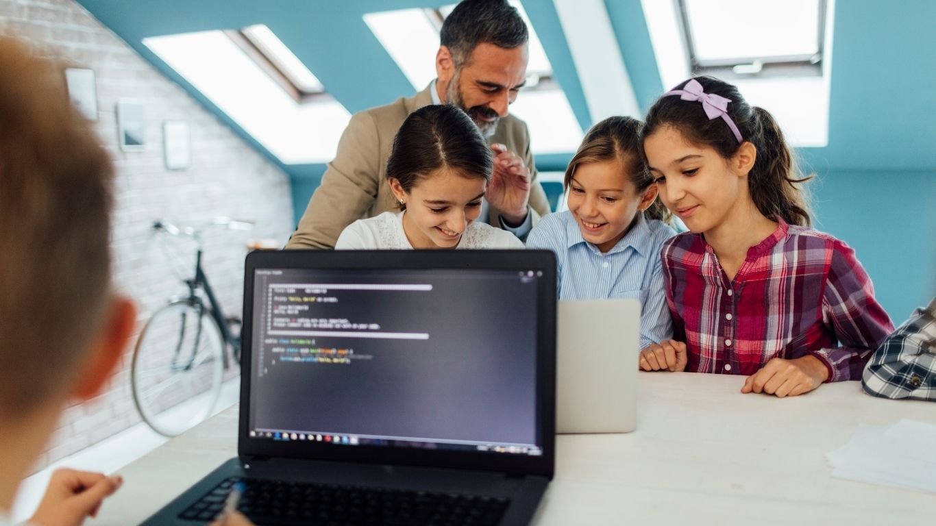 Scratch vs Python for Kids: Best Coding Path for Beginners in 2026